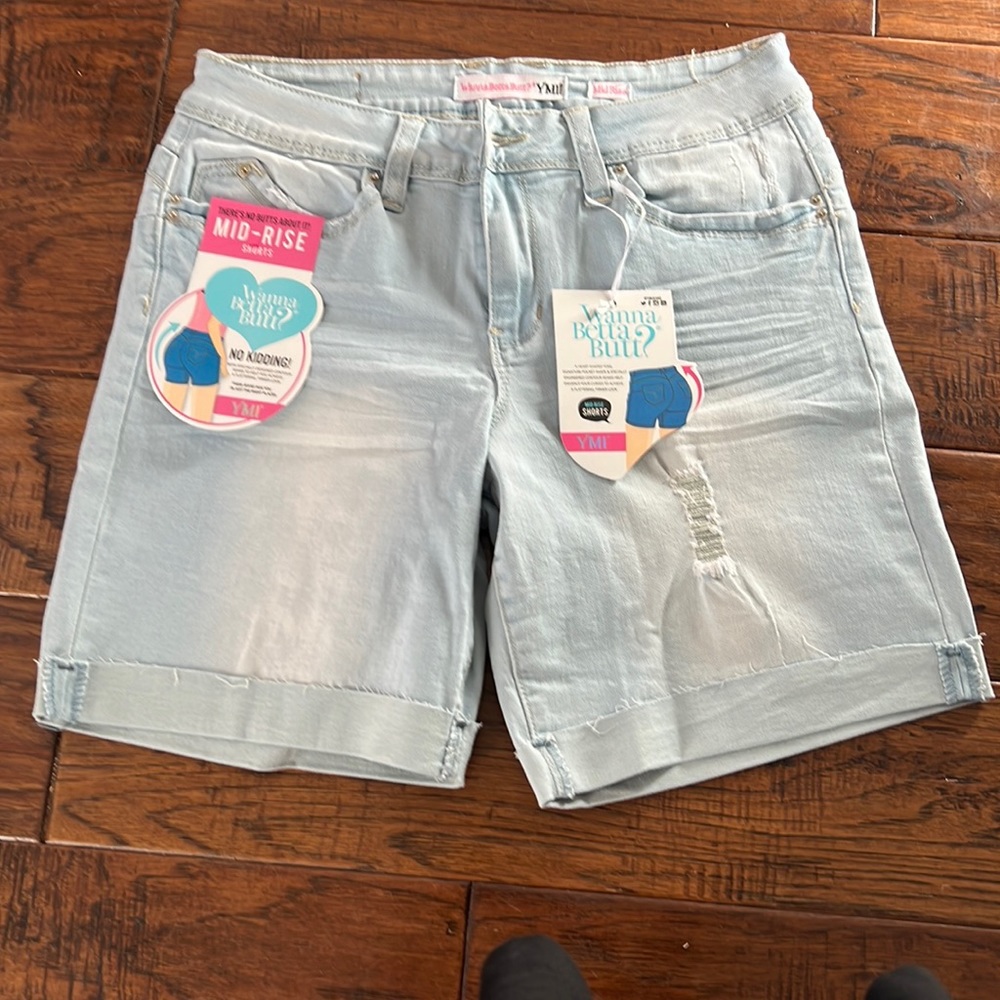 YMI Wanna Betta Butt Mid Rise Shorts Size 9